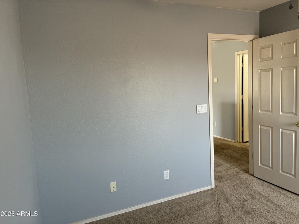 22372 W Cantilever Court - Photo 30