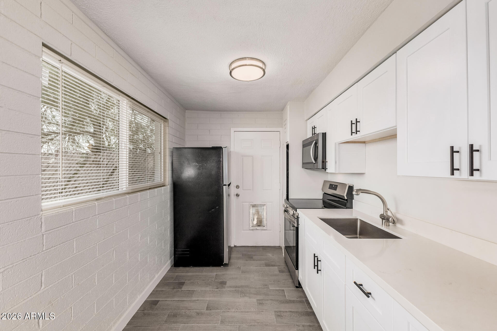1321 N 48th Place - Photo 5