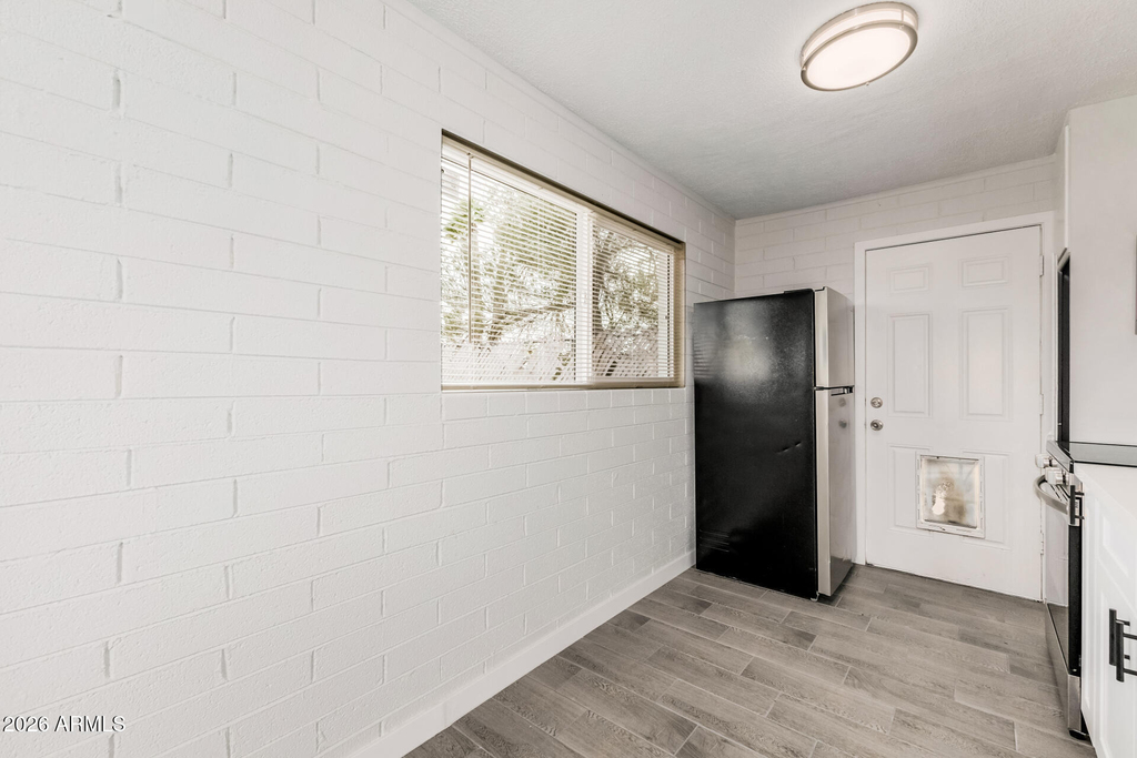 1321 N 48th Place - Photo 4