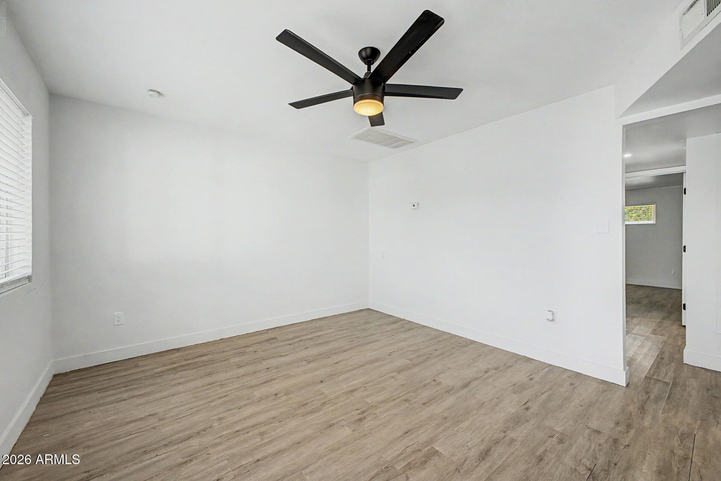 830 E Turney Avenue - Photo 6
