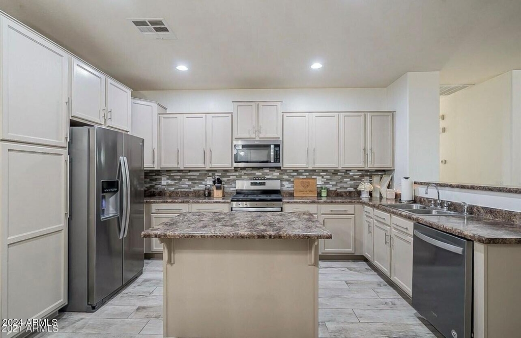 18211 W Eva Street - Photo 11