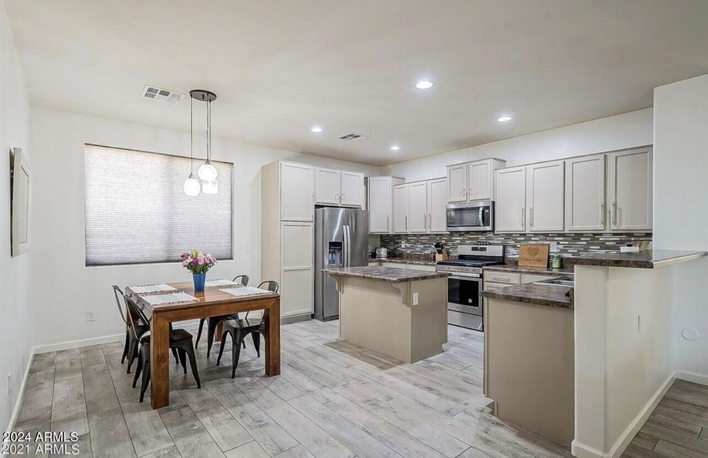 18211 W Eva Street - Photo 9