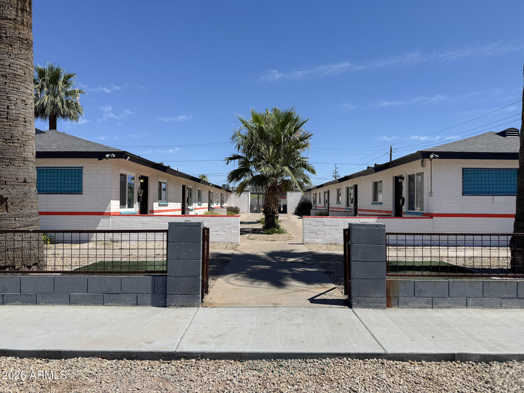1346 E Willetta Street - Photo 1
