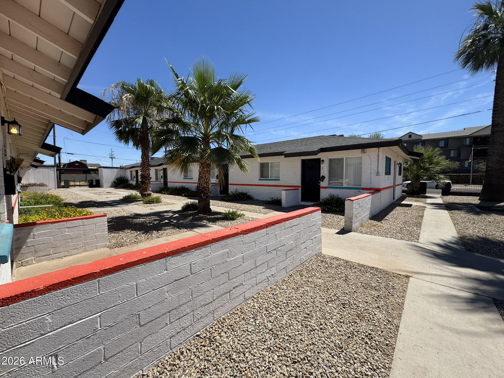 1346 E Willetta Street - Photo 2