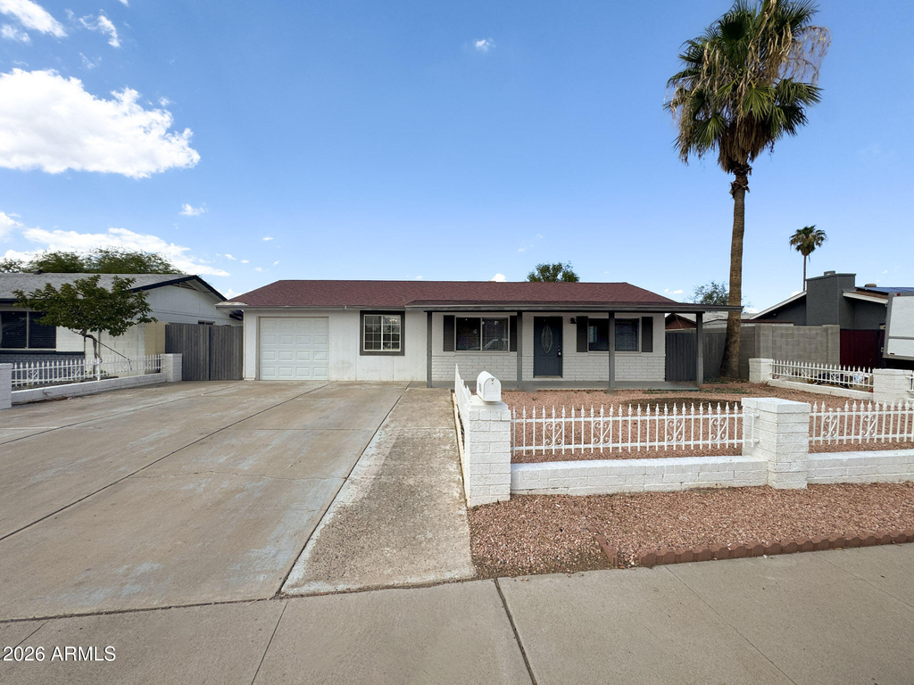 936 E Flint Street - Photo 0