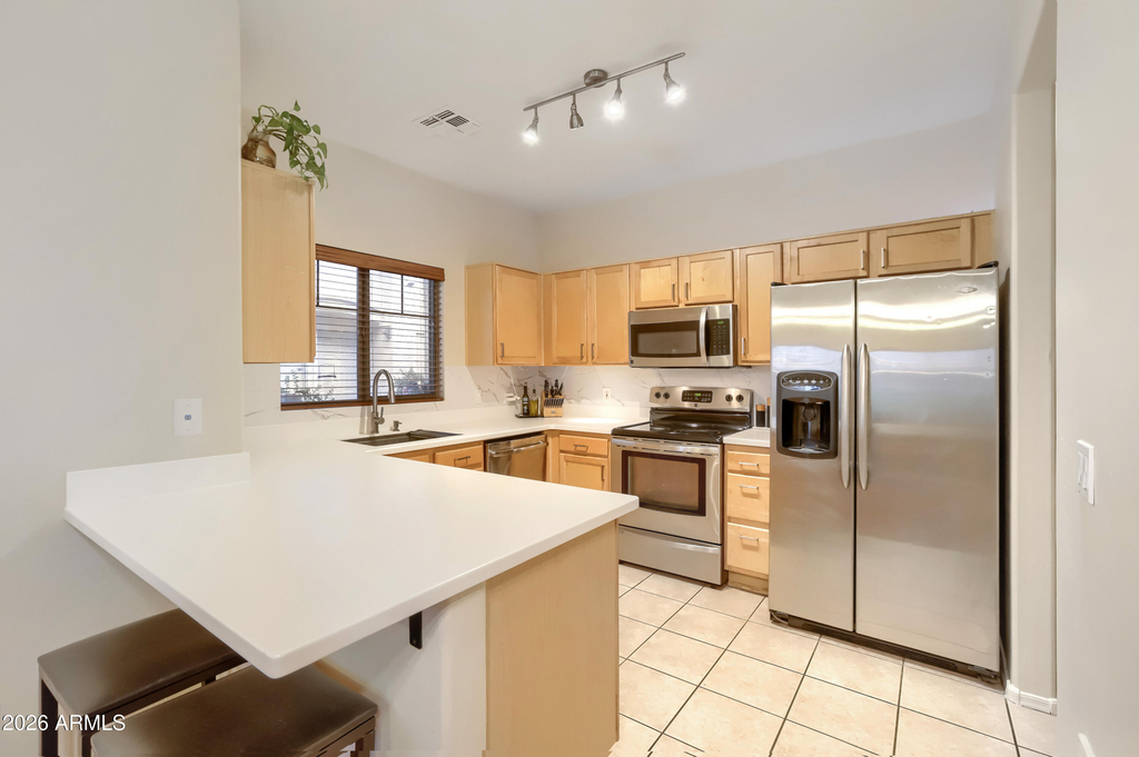 805 S Sycamore -- - Photo 0