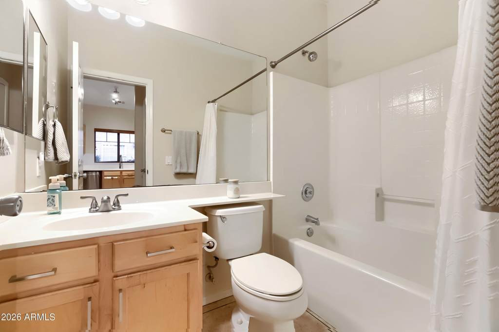 805 S Sycamore -- - Photo 9
