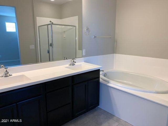 2832 S Lynch -- - Photo 16