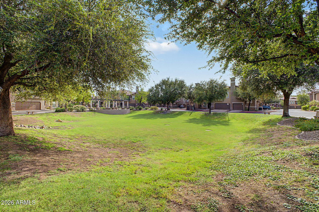 14250 W Wigwam Boulevard - Photo 7