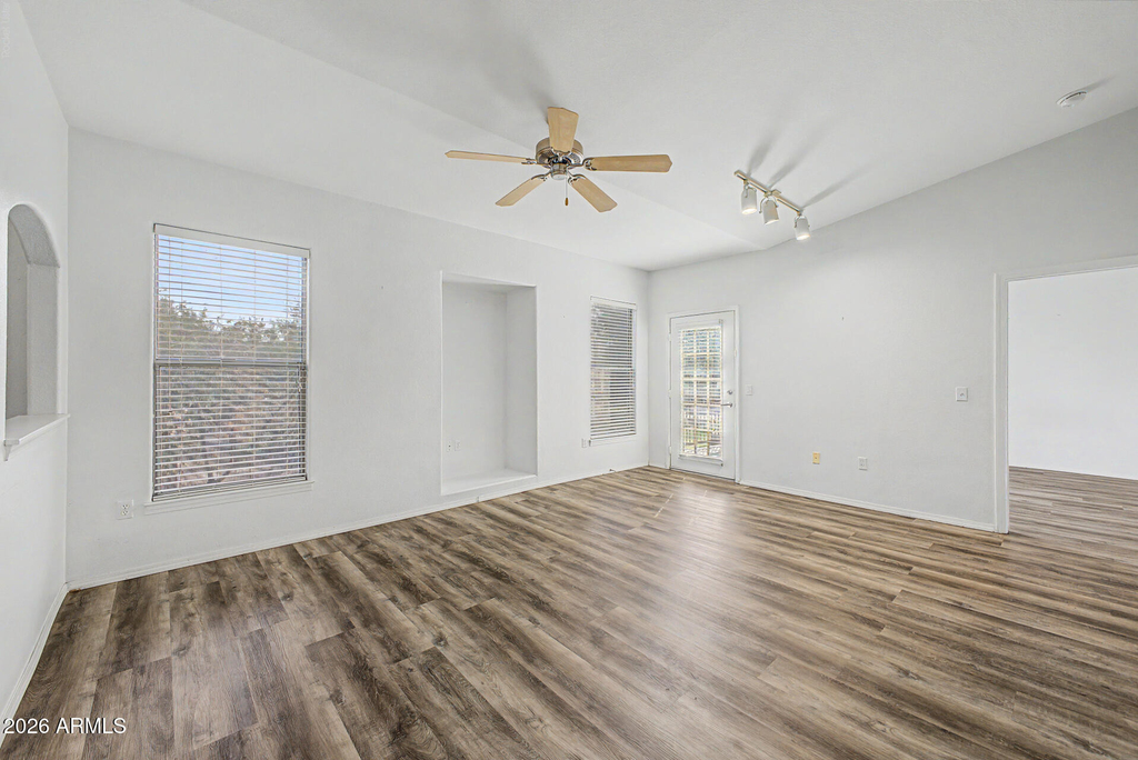 14250 W Wigwam Boulevard - Photo 2