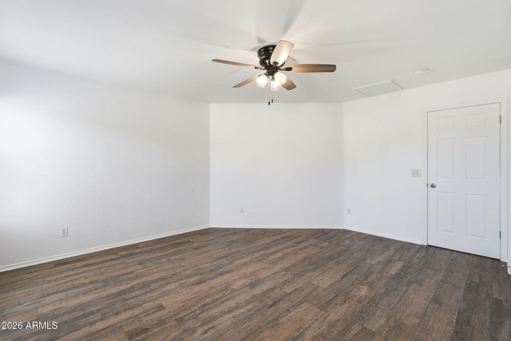 45542 W Guilder Avenue - Photo 12