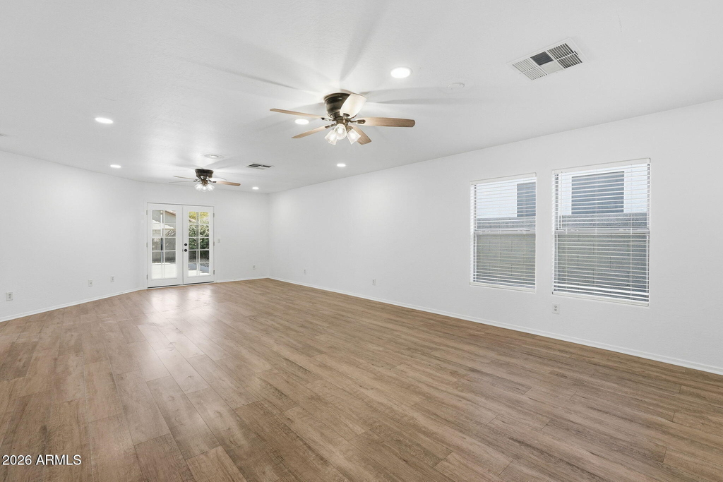 45542 W Guilder Avenue - Photo 7