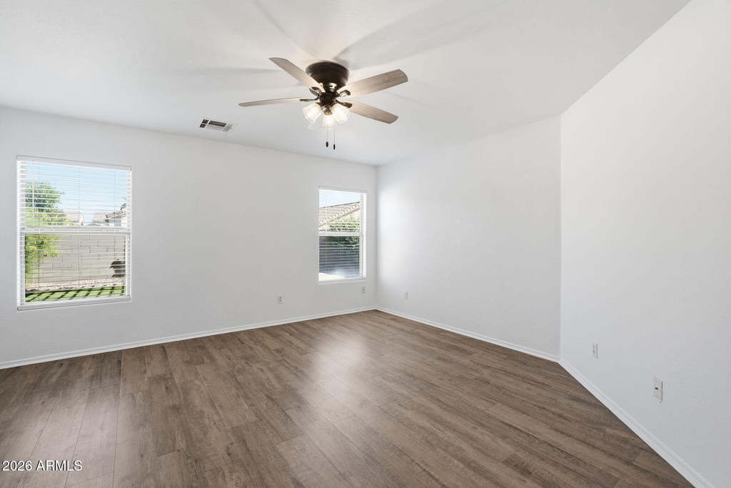 45542 W Guilder Avenue - Photo 10