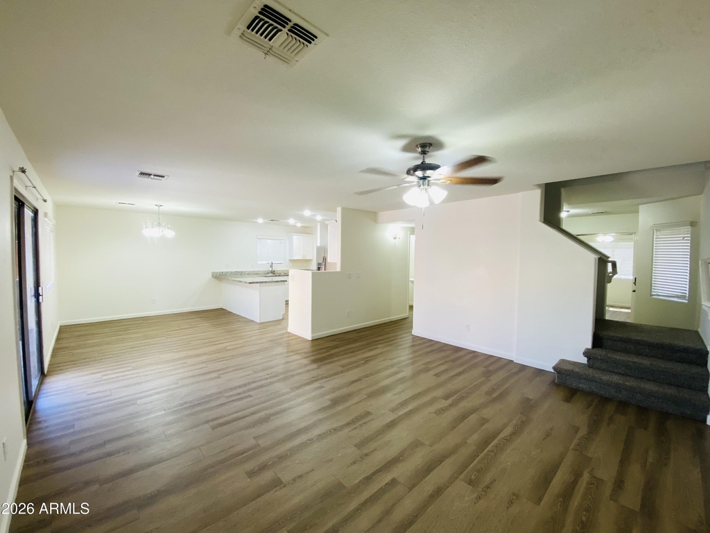 41640 W Sunland Drive - Photo 2