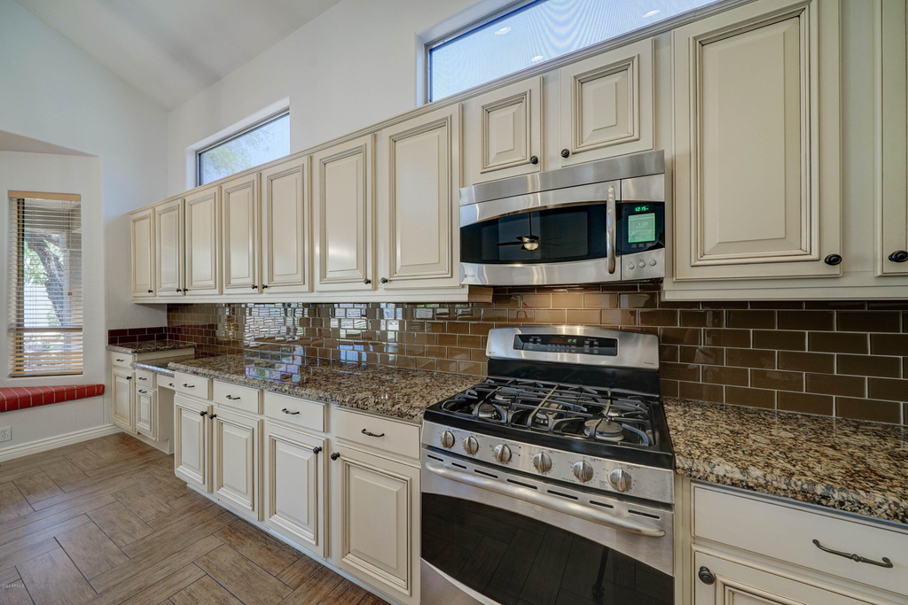 6410 E Carolina Drive - Photo 10