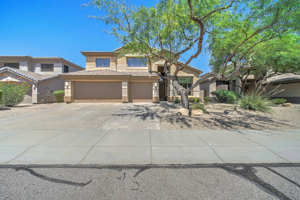 6410 E Carolina Drive - Photo 0