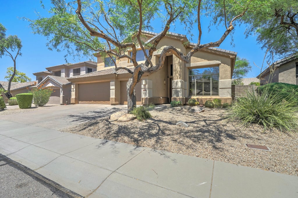 6410 E Carolina Drive - Photo 1