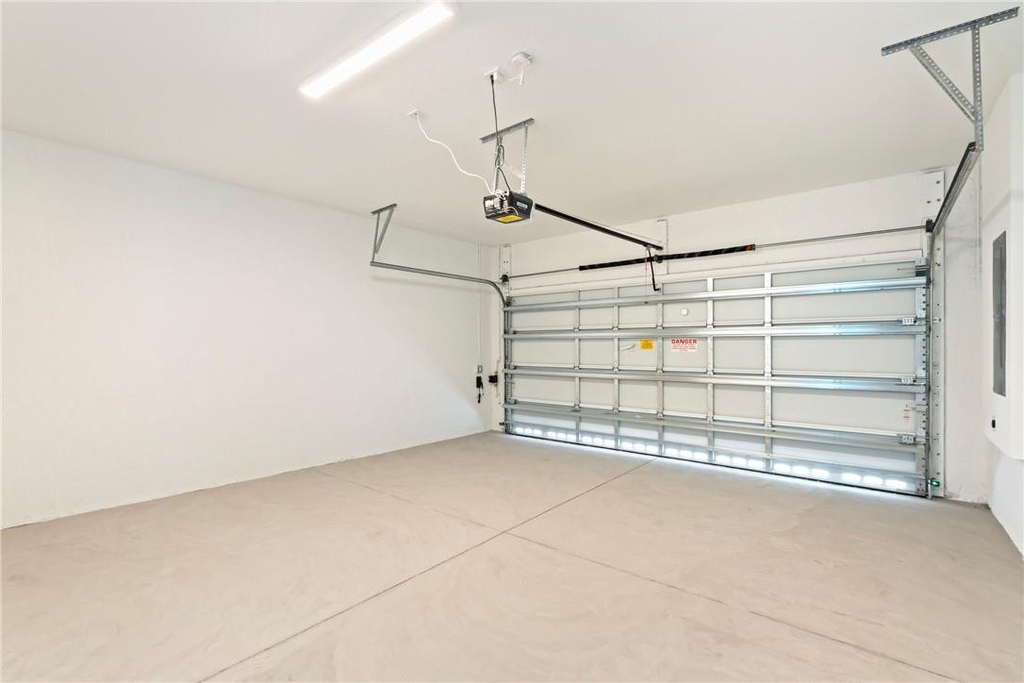 22851 Hillgard Avenue - Photo 12