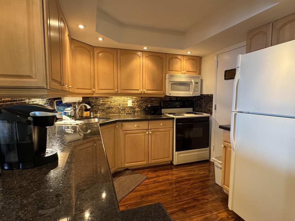 305 N Pompano Beach Boulevard - Photo 1