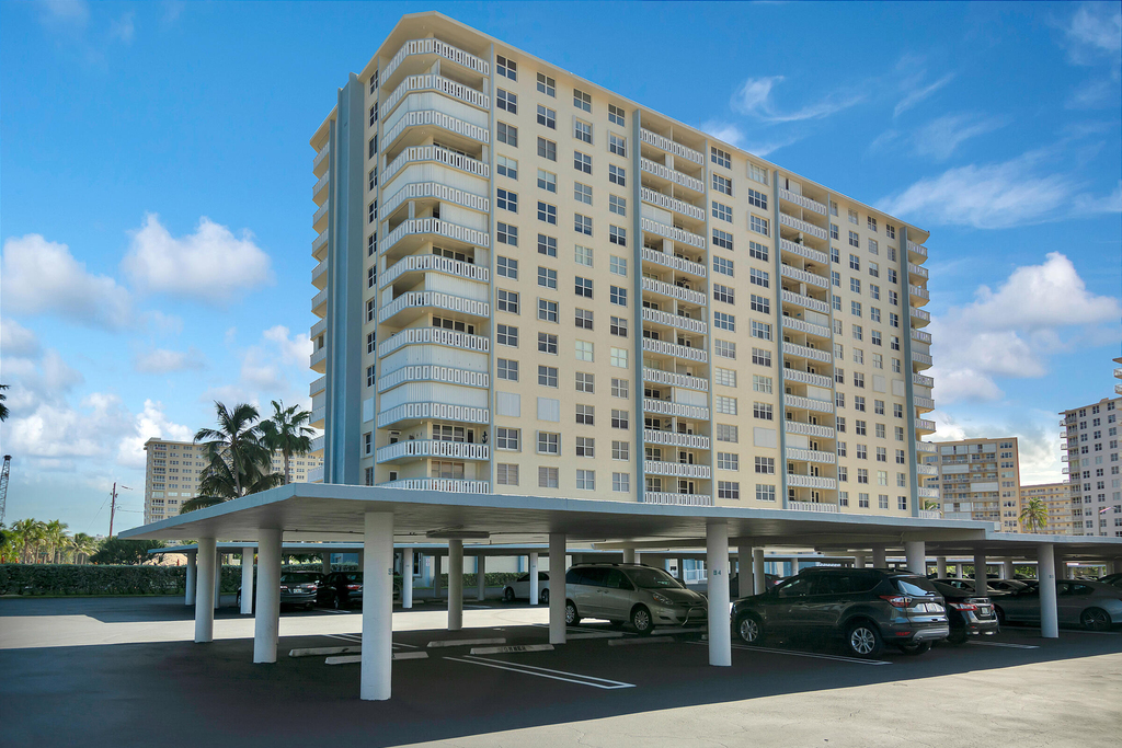 305 N Pompano Beach Boulevard - Photo 18