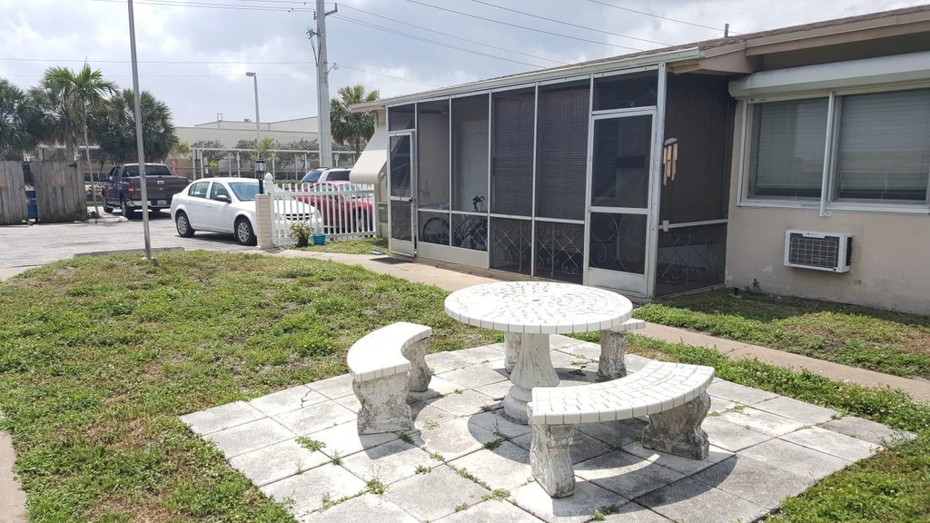 2213 Lincoln Street - Photo 12