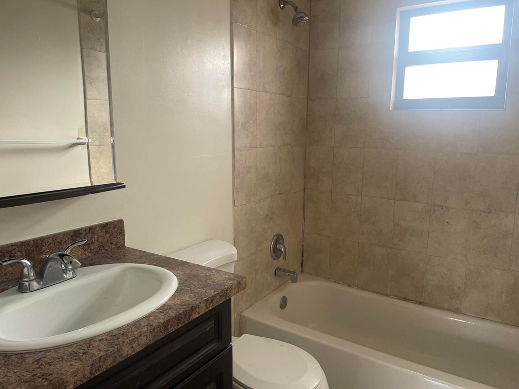2830 Avenue S - Photo 2