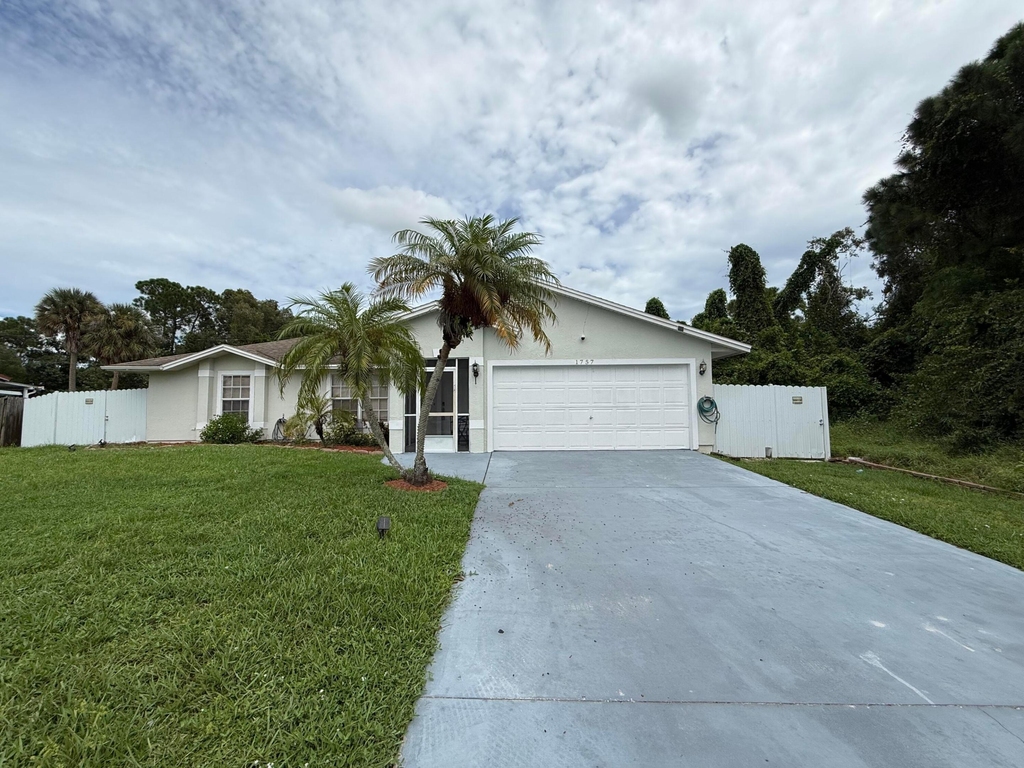 1757 Sw Gemini Lane - Photo 2