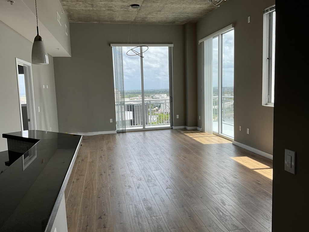 300 S Australian Avenue - Photo 3
