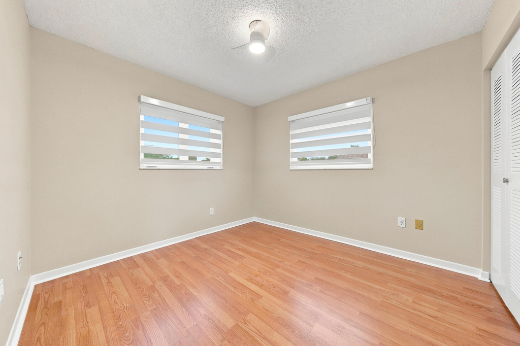 2217 W 69th Street - Photo 17