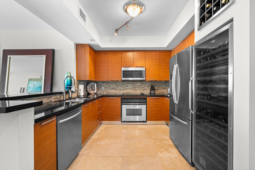 350 Se 2nd Street - Photo 3