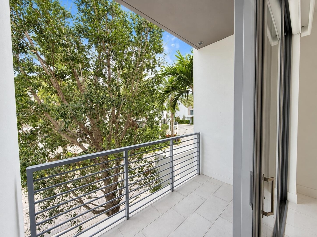 1851 Nw 40th Drive - Photo 7