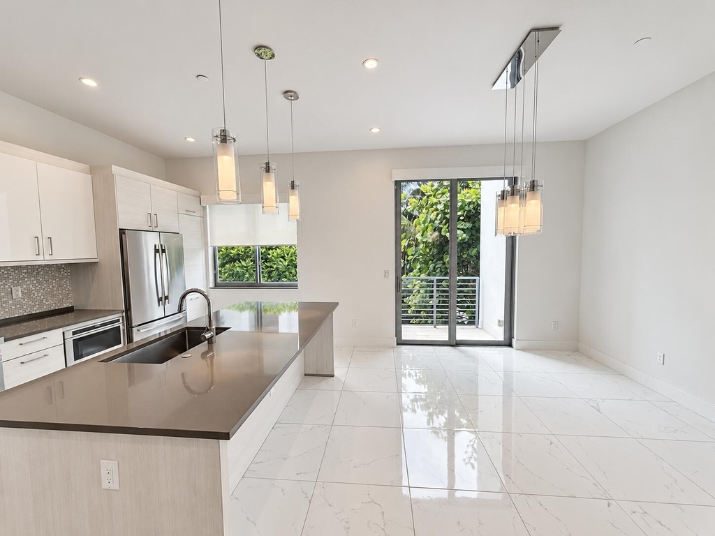 1851 Nw 40th Drive - Photo 4