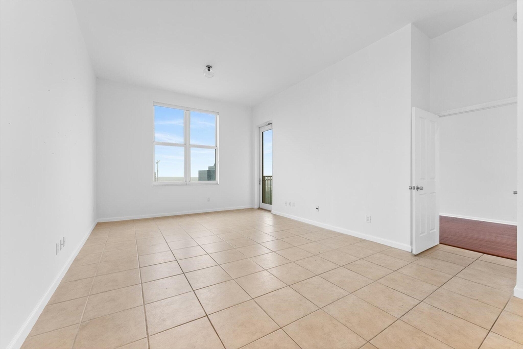 511 Se 5th Avenue - Photo 9