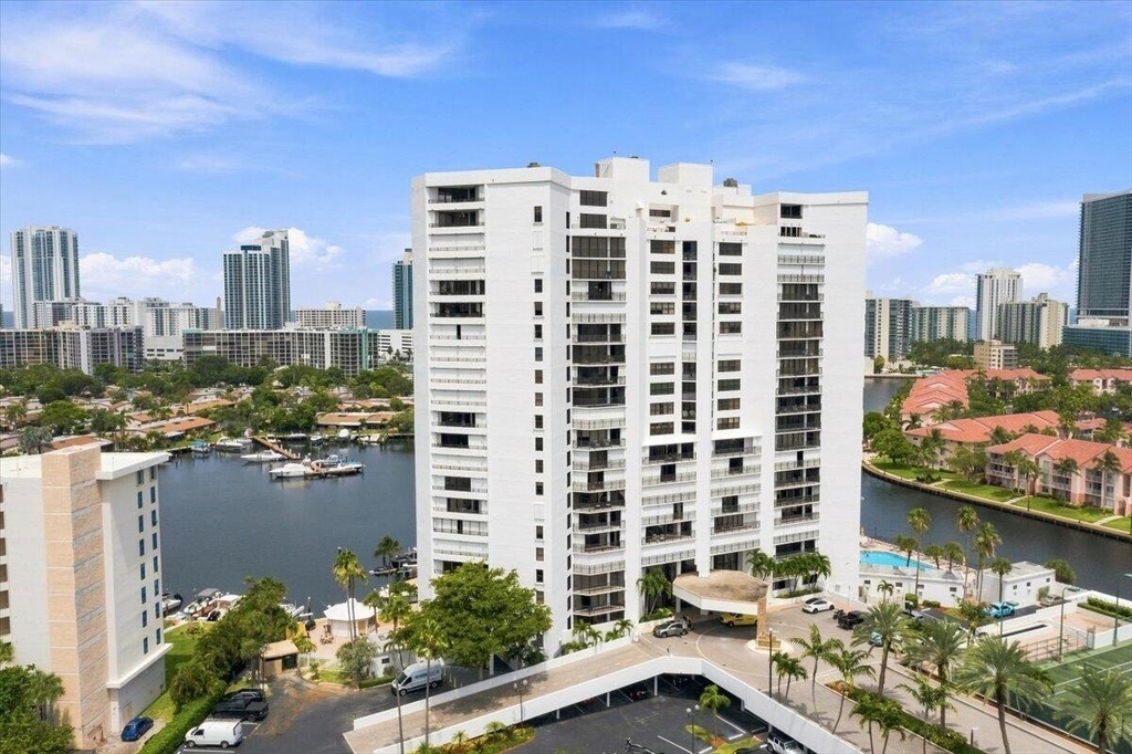 300 Three Islands Boulevard - Photo 47