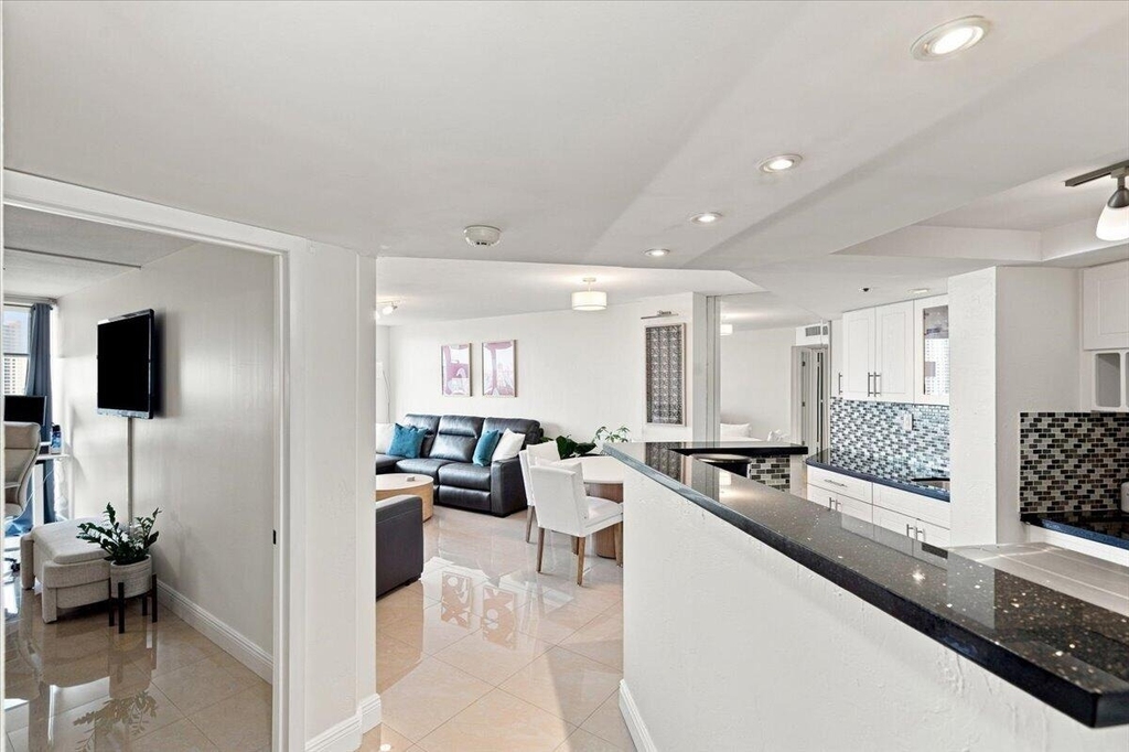 300 Three Islands Boulevard - Photo 3