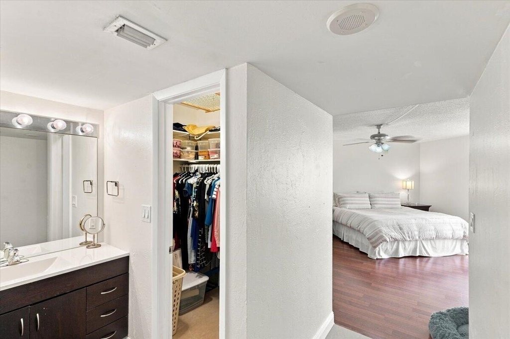 300 Three Islands Boulevard - Photo 16