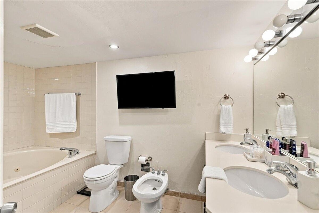 300 Three Islands Boulevard - Photo 21