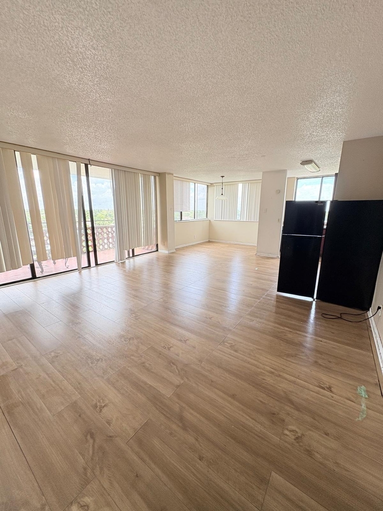 4222 Inverrary Boulevard - Photo 7