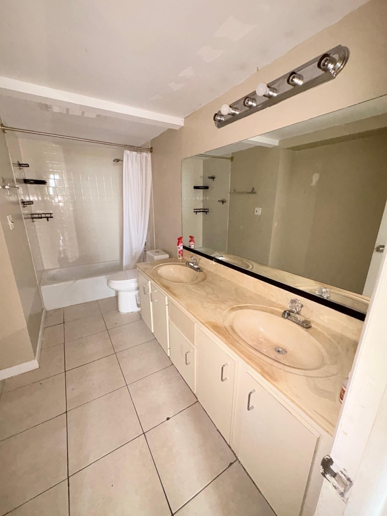 4222 Inverrary Boulevard - Photo 12
