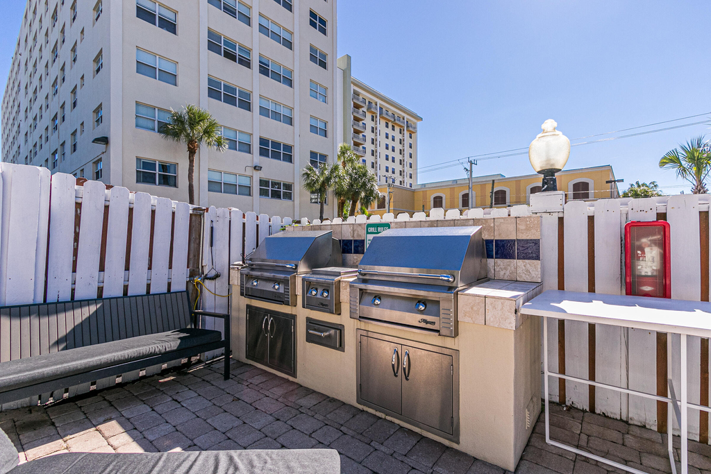 2555 Ne 11th Street - Photo 26