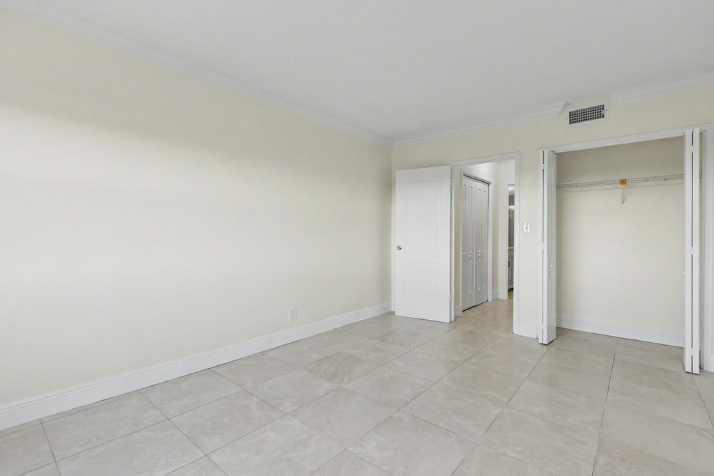 2555 Ne 11th Street - Photo 24