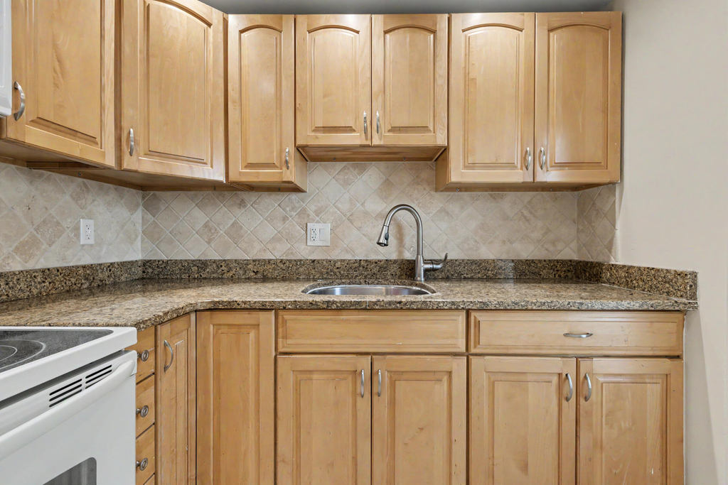 2555 Ne 11th Street - Photo 4