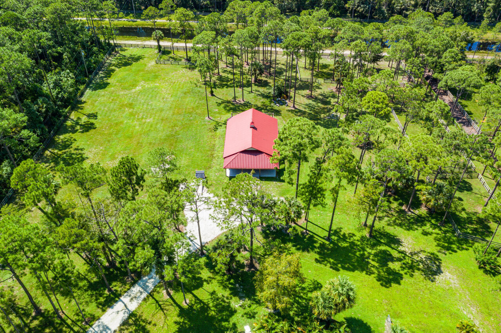 1835 Stallion Drive - Photo 33