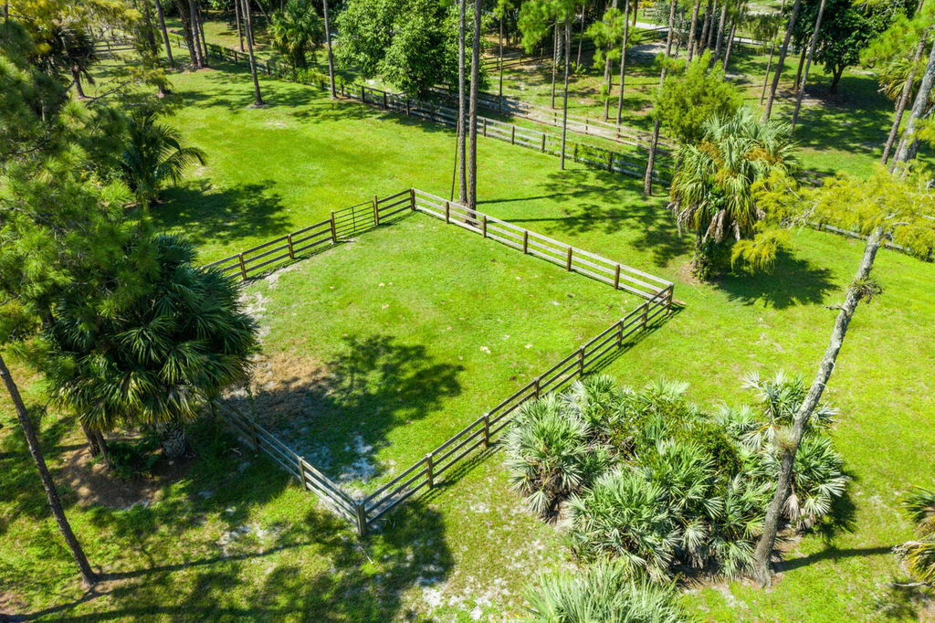 1835 Stallion Drive - Photo 26