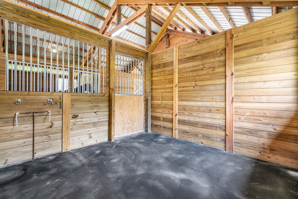 1835 Stallion Drive - Photo 4