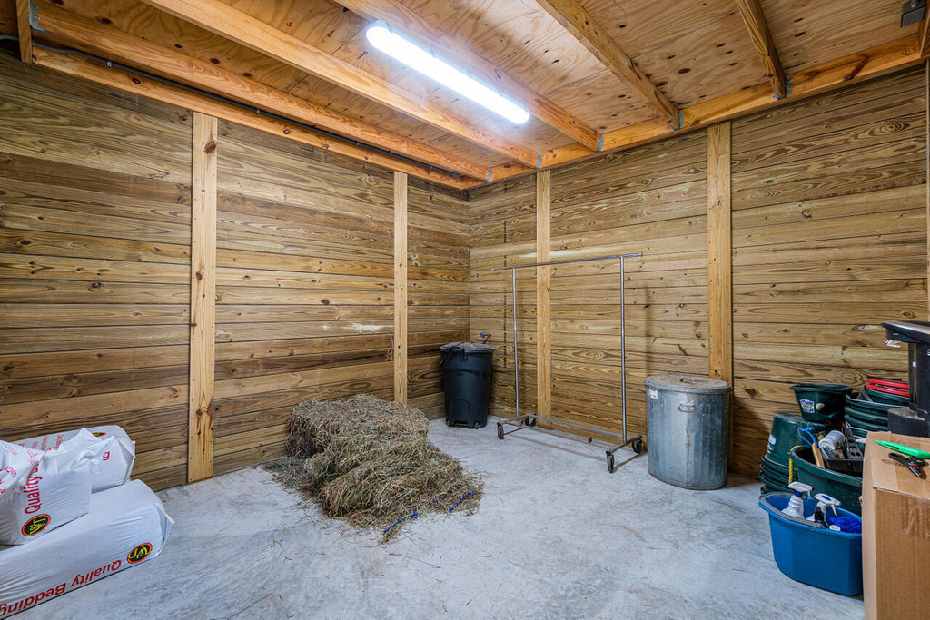 1835 Stallion Drive - Photo 3