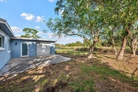 4610 Sunset Boulevard - Photo 23