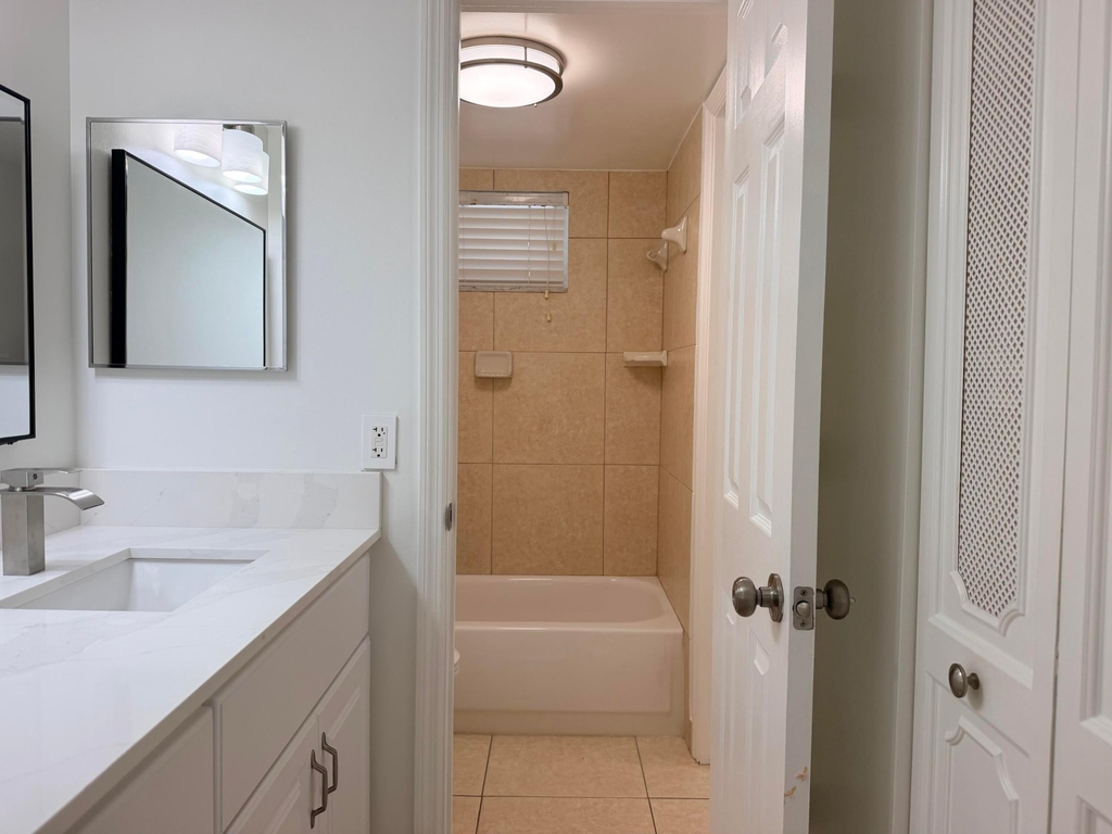 5980 Nw 64th Avenue - Photo 14