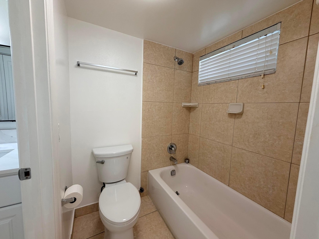5980 Nw 64th Avenue - Photo 15