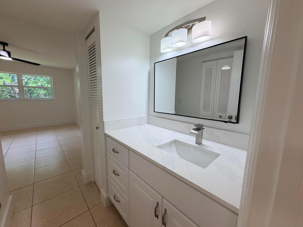 5980 Nw 64th Avenue - Photo 10